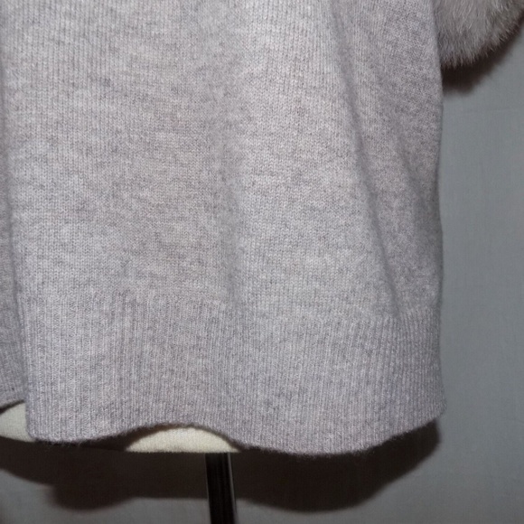 SOFIA CASHMERE TURTLENECK SWEATER PONCHO FOX FUR TRIM - Picture 10 of 10